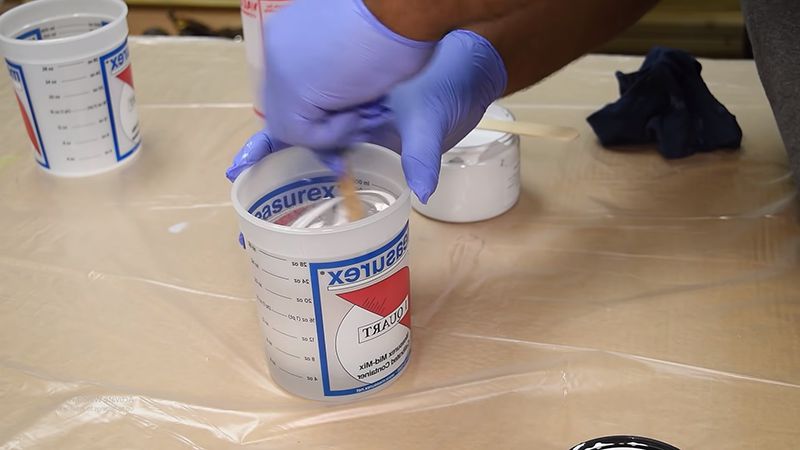 cách pha đổ keo epoxy resin